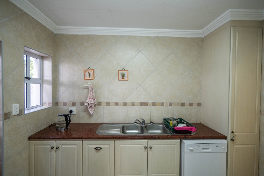 5 Bedroom Property for Sale in Royal Alfred Marina Eastern Cape